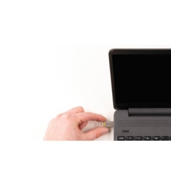AutoTuner USB Flash Drive – 8 GB