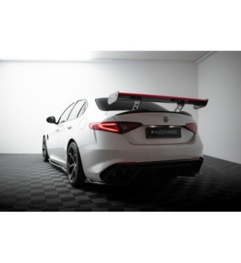 Carbon spoiler + LED for Alfa Romeo Giulia Quadrifoglio