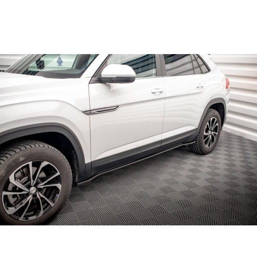 Side skirt diffusers for Volkswagen Atlas Cross Sport