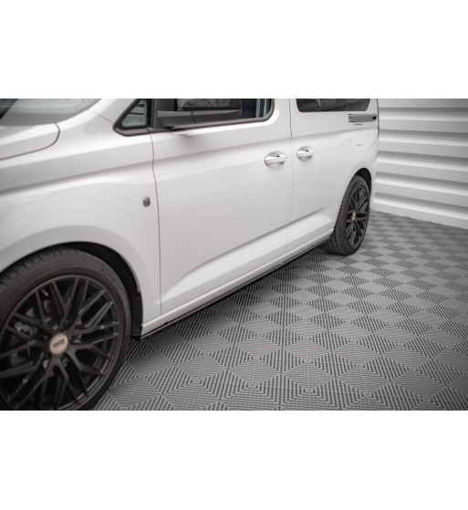 Side skirt diffusers for Volkswagen Caddy Mk5 / Ford Transit Connect Mk3