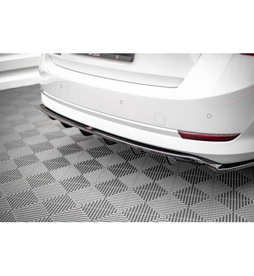 Diffusore posteriore con alette verticali per Skoda Octavia Mk4