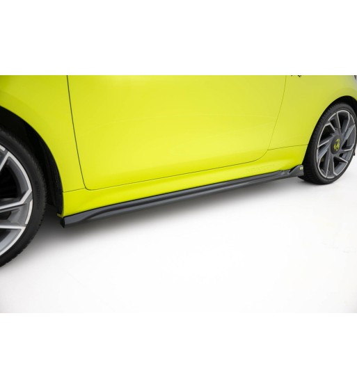 Side skirt diffusers for Abarth 500e