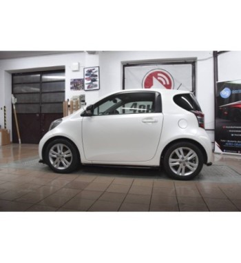 Side skirt diffusers for Toyota IQ