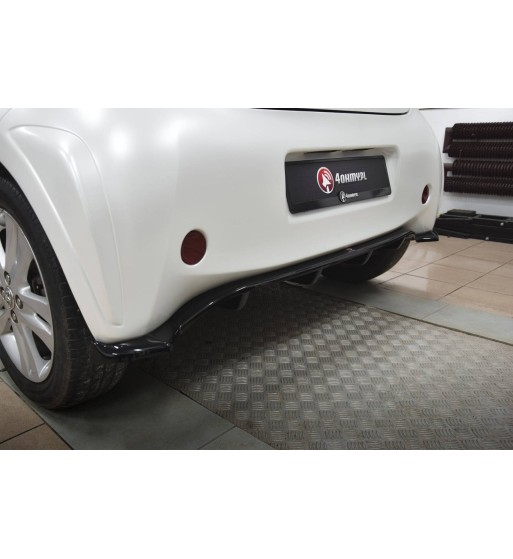 Diffusore posteriore con alette verticali per Toyota IQ
