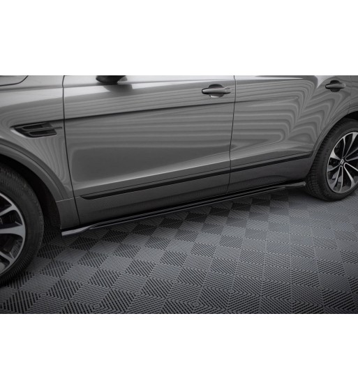 Side skirt diffusers for Bentley Bentayga Mk1